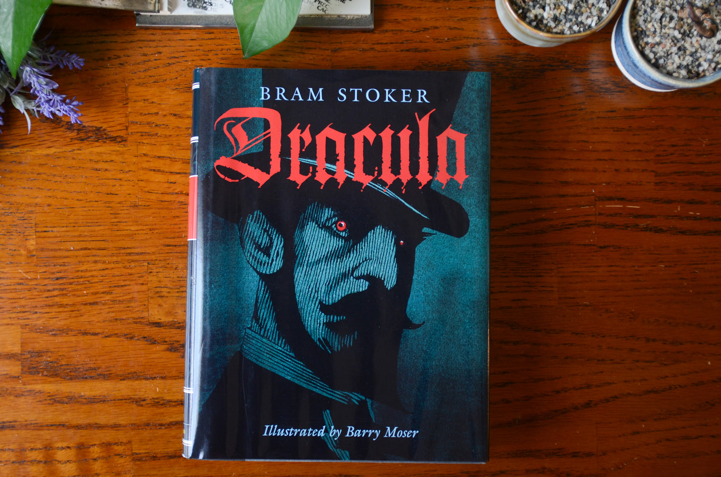 Dracula / Inscribed by Illustrator / First Thus / 2000