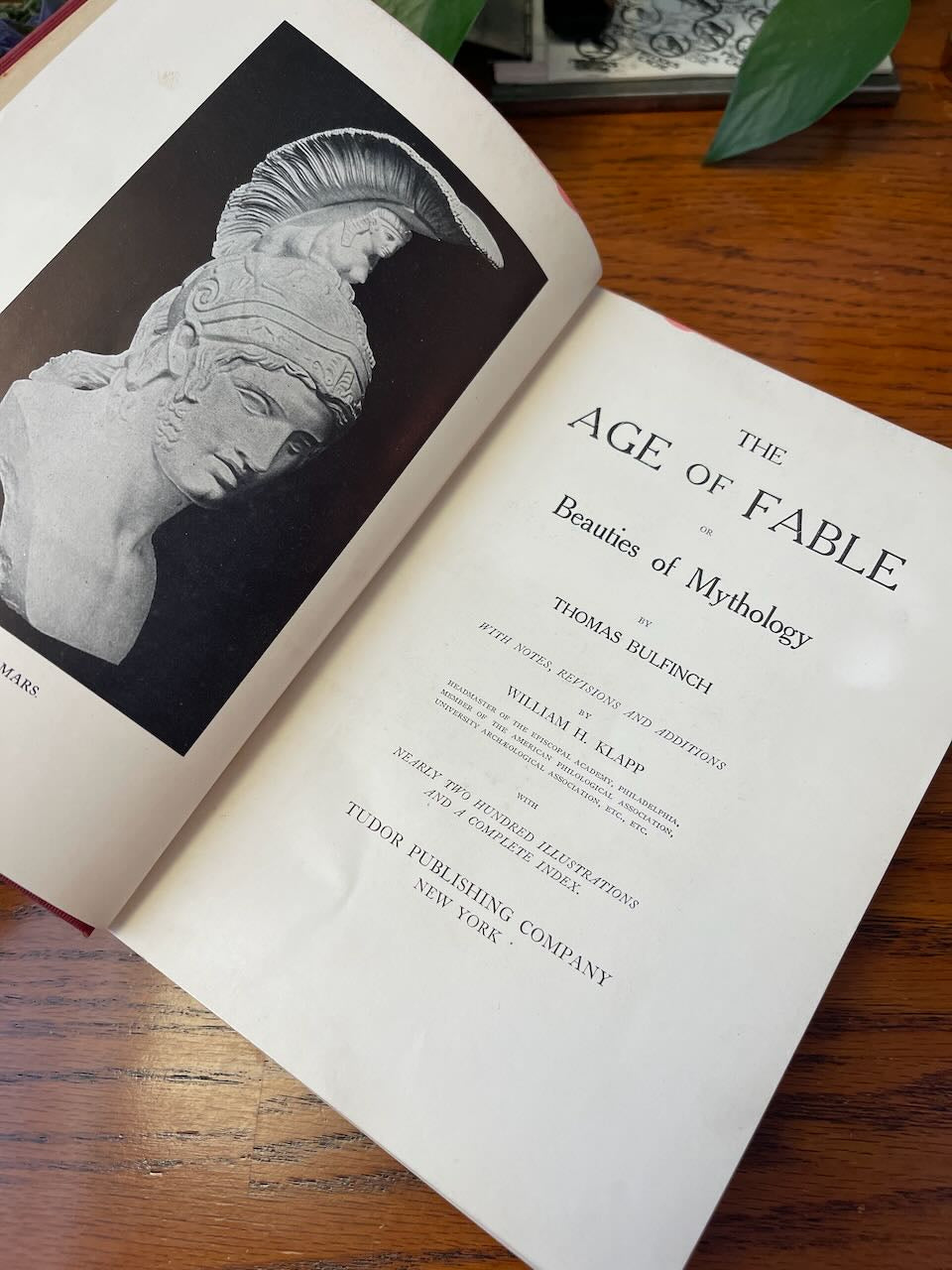 The Age of Fable on the Beauties of Mythology /1935