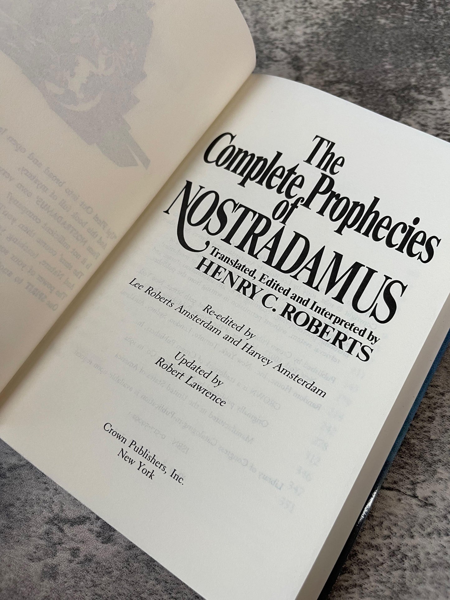 The prophecies of Nostradamus / Lot of 2 - Precious Cache